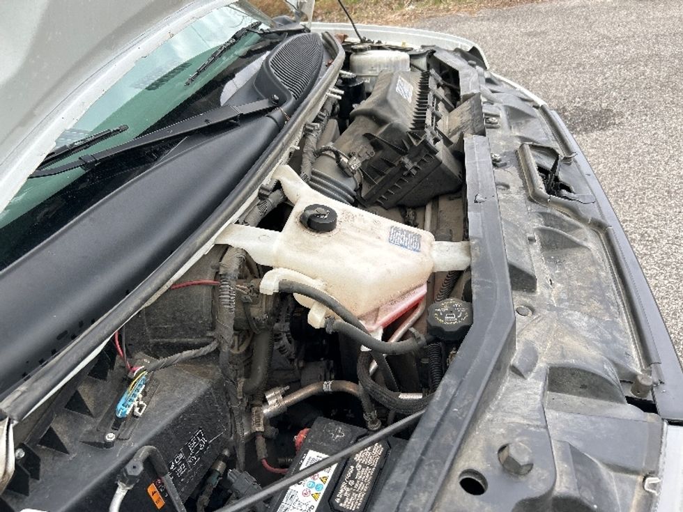 Light Duty Box Truck-Light and Medium Duty Trucks-GMC-2021-Savana G33903-Birmingham-AL-122,234\n\t\tmiles-$ 28,000 - Image 22