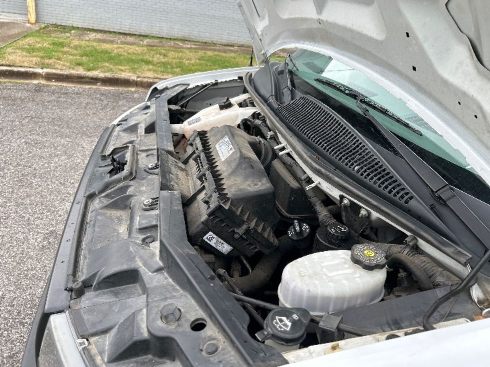 Light Duty Box Truck-Light and Medium Duty Trucks-GMC-2021-Savana G33903-Birmingham-AL-122,234\n\t\tmiles-$ 28,000 - Image 23