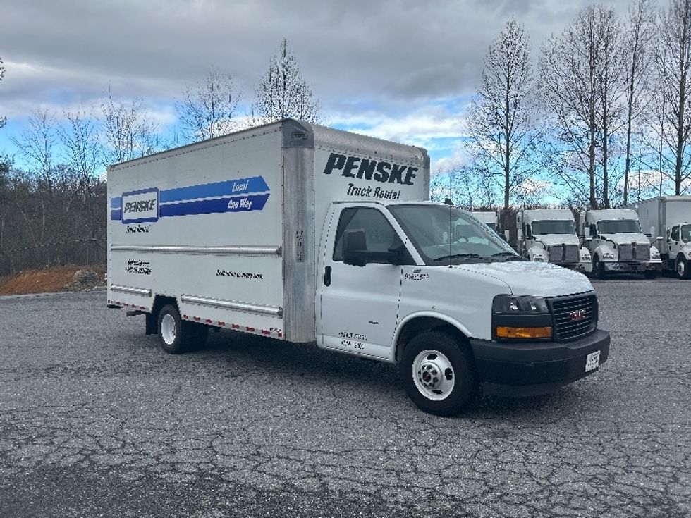 Light Duty Box Truck-Light and Medium Duty Trucks-GMC-2021-Savana G33903-Blountville-TN-112,741\n\t\tmiles-$ 29,250 - Image 1