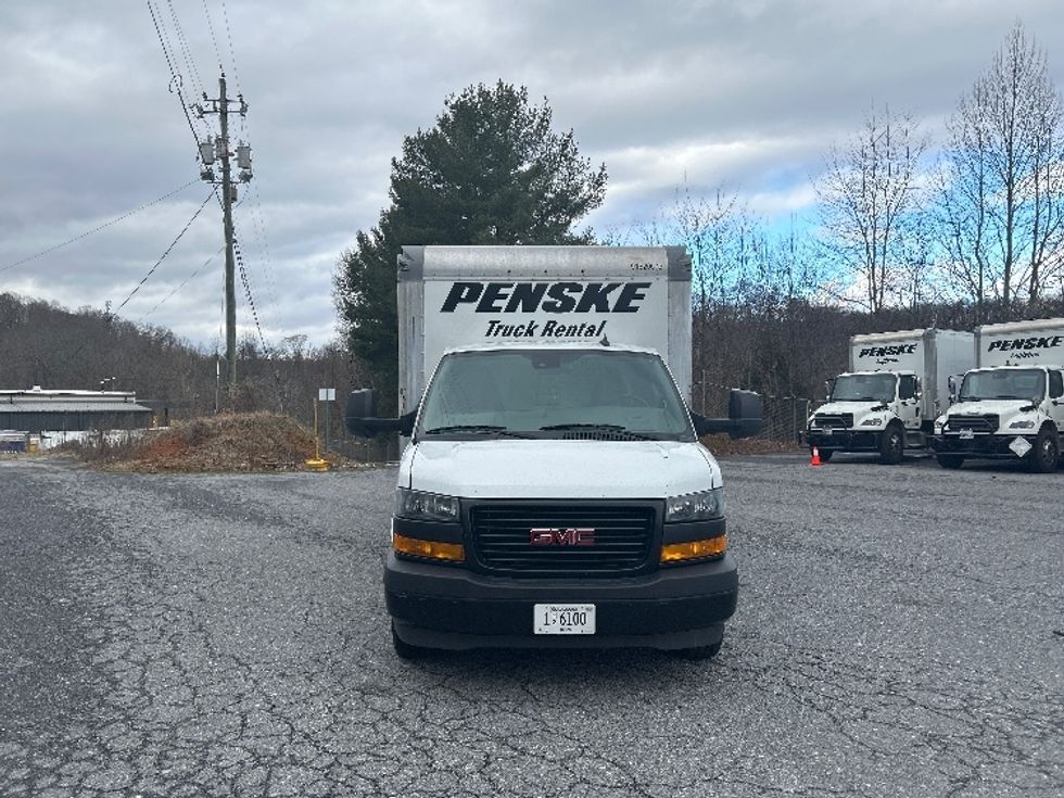 Light Duty Box Truck-Light and Medium Duty Trucks-GMC-2021-Savana G33903-Blountville-TN-112,741\n\t\tmiles-$ 29,250 - Image 2