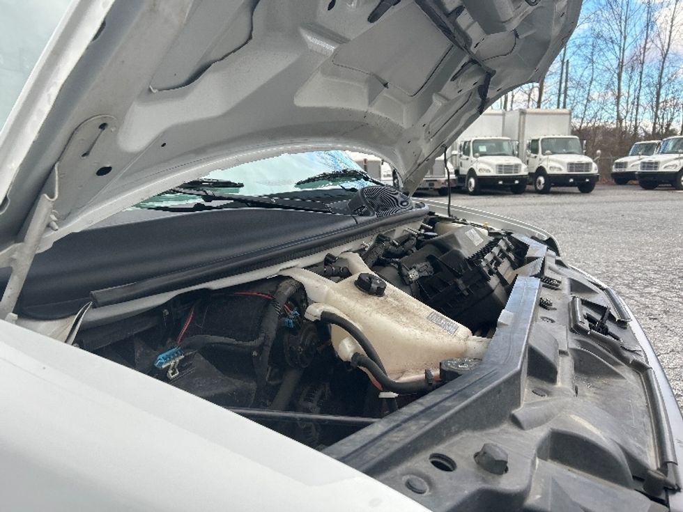 Light Duty Box Truck-Light and Medium Duty Trucks-GMC-2021-Savana G33903-Blountville-TN-112,741\n\t\tmiles-$ 29,250 - Image 23