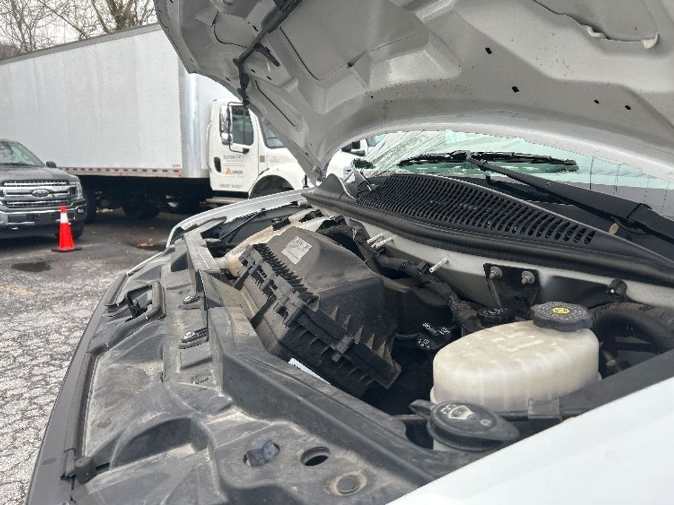 Light Duty Box Truck-Light and Medium Duty Trucks-GMC-2021-Savana G33903-Blountville-TN-112,741\n\t\tmiles-$ 29,250 - Image 24