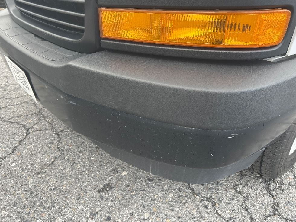 Light Duty Box Truck-Light and Medium Duty Trucks-GMC-2021-Savana G33903-Blountville-TN-112,741\n\t\tmiles-$ 29,250 - Image 25