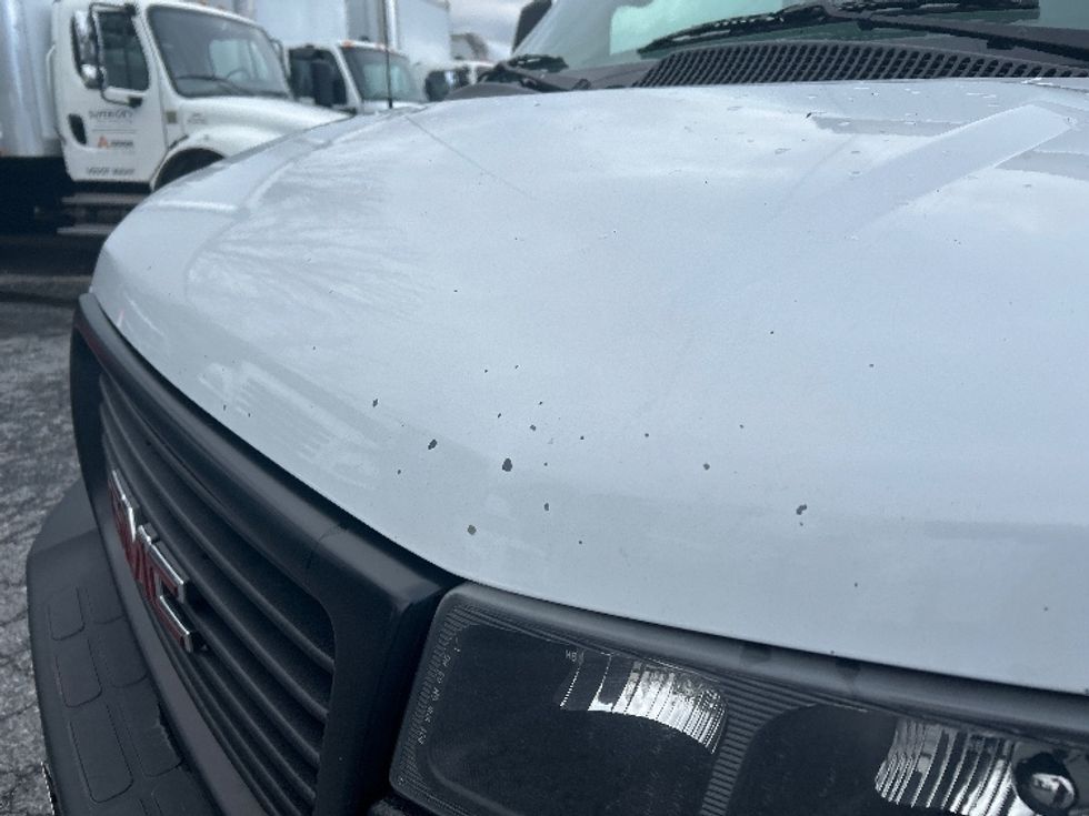 Light Duty Box Truck-Light and Medium Duty Trucks-GMC-2021-Savana G33903-Blountville-TN-112,741\n\t\tmiles-$ 29,250 - Image 26