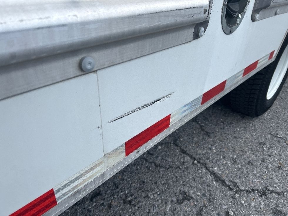 Light Duty Box Truck-Light and Medium Duty Trucks-GMC-2021-Savana G33903-Blountville-TN-112,741\n\t\tmiles-$ 29,250 - Image 27