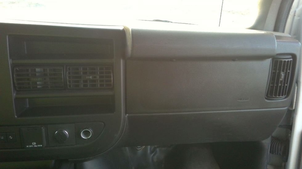 Light Duty Box Truck-Light and Medium Duty Trucks-GMC-2021-Savana G33903-Boaz-AL-60,246\n\t\tmiles-$ 35,500 - Image 21