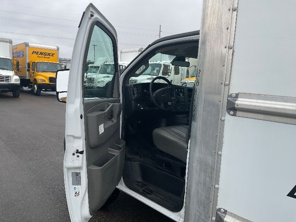 Light Duty Box Truck-Light and Medium Duty Trucks-GMC-2021-Savana G33903-Boise-ID-106,320\n\t\tmiles-$ 33,500 - Image 16