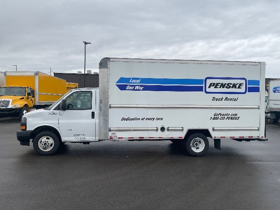 Light Duty Box Truck-Light and Medium Duty Trucks-GMC-2021-Savana G33903-Boise-ID-106,320\n\t\tmiles-$ 33,500 - Image 4