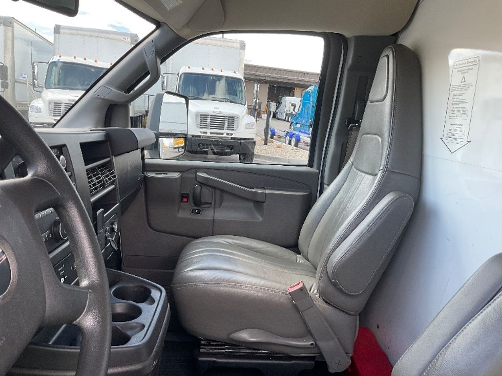 Light Duty Box Truck-Light and Medium Duty Trucks-GMC-2021-Savana G33903-Boise-ID-107,357\n\t\tmiles-$ 28,750 - Image 19