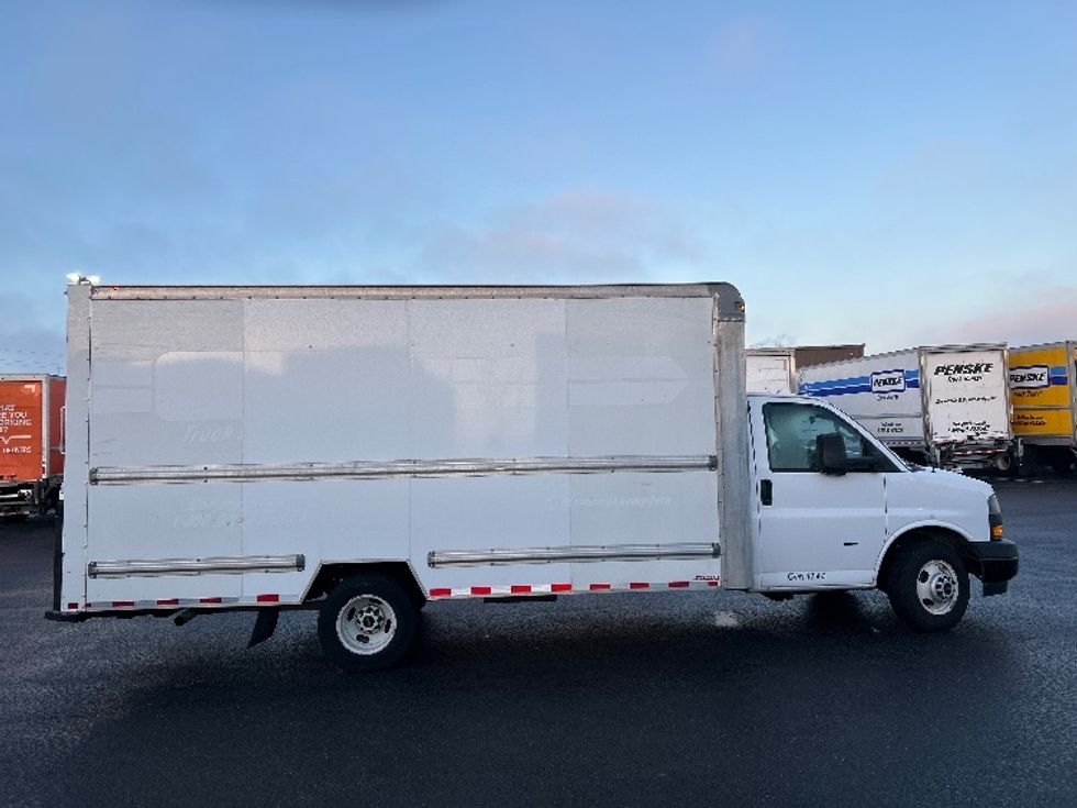Light Duty Box Truck-Light and Medium Duty Trucks-GMC-2021-Savana G33903-Boise-ID-111,184\n\t\tmiles-$ 29,750 - Image 15