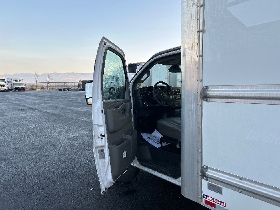 Light Duty Box Truck-Light and Medium Duty Trucks-GMC-2021-Savana G33903-Boise-ID-111,184\n\t\tmiles-$ 29,750 - Image 16