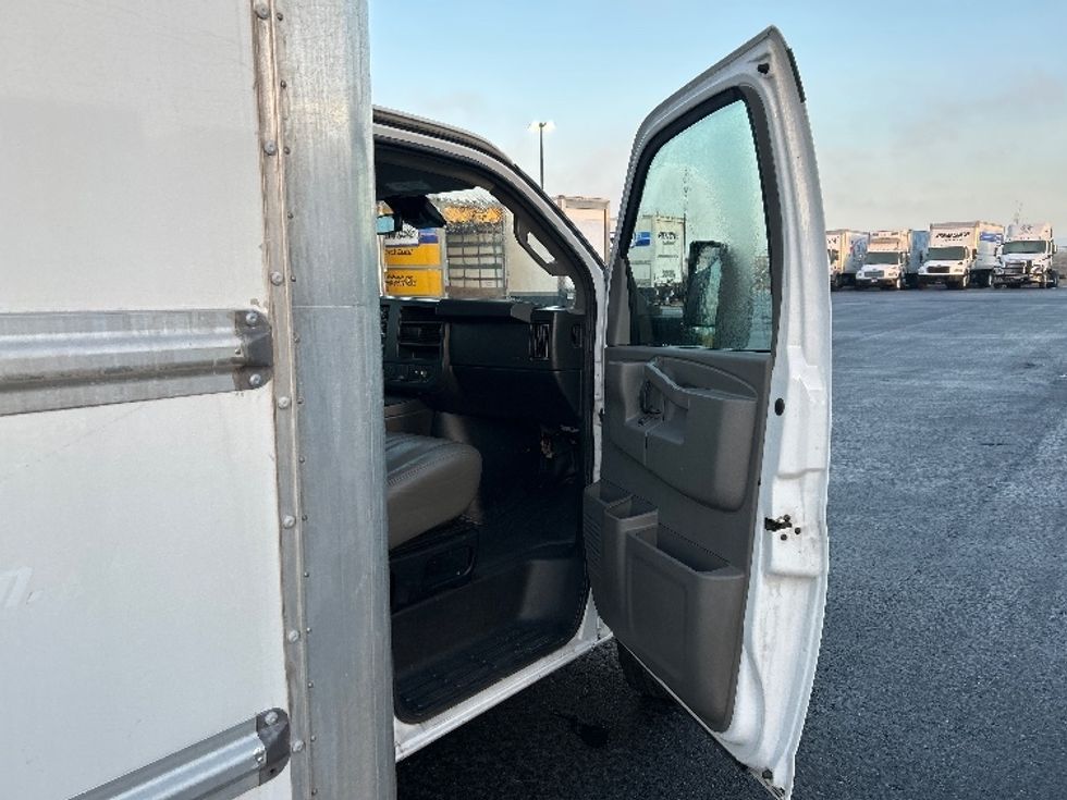 Light Duty Box Truck-Light and Medium Duty Trucks-GMC-2021-Savana G33903-Boise-ID-111,184\n\t\tmiles-$ 29,750 - Image 20