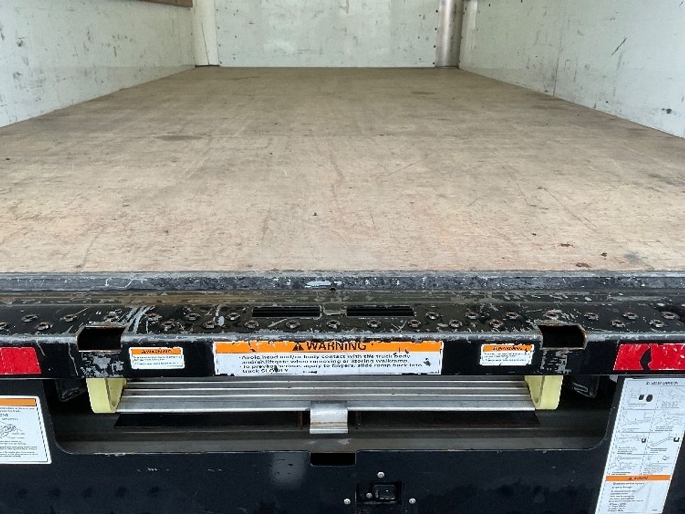 Light Duty Box Truck-Light and Medium Duty Trucks-GMC-2021-Savana G33903-Boise-ID-113,800\n\t\tmiles-$ 29,250 - Image 10