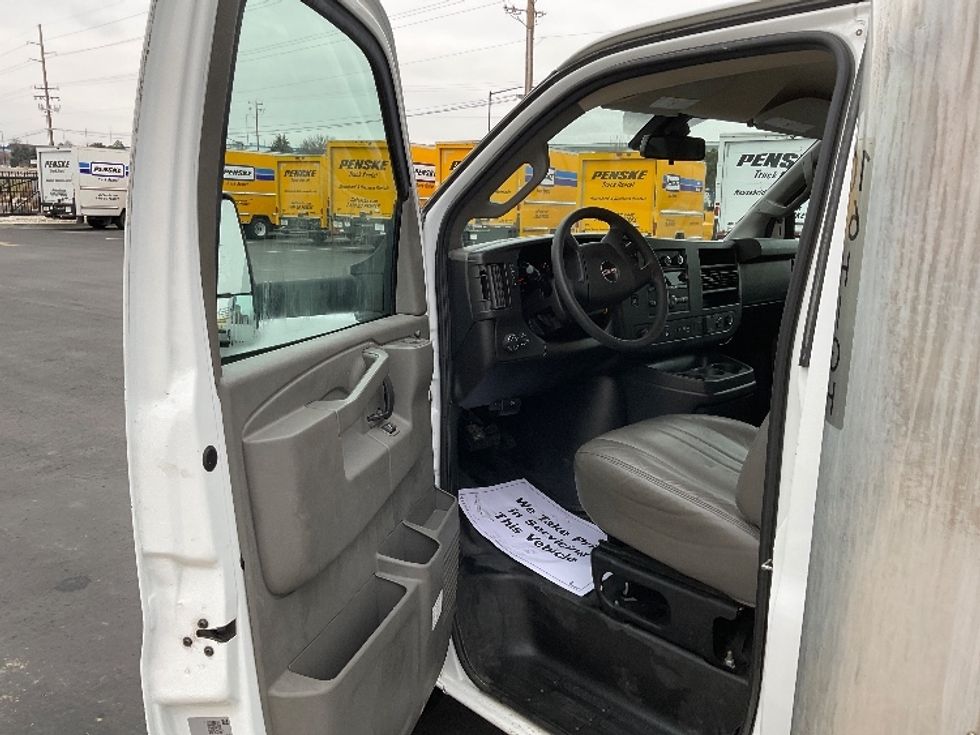 Light Duty Box Truck-Light and Medium Duty Trucks-GMC-2021-Savana G33903-Boise-ID-113,800\n\t\tmiles-$ 29,250 - Image 16