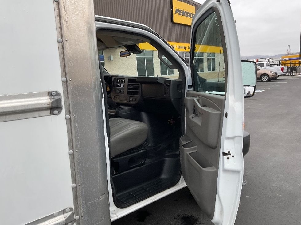 Light Duty Box Truck-Light and Medium Duty Trucks-GMC-2021-Savana G33903-Boise-ID-113,800\n\t\tmiles-$ 29,250 - Image 20