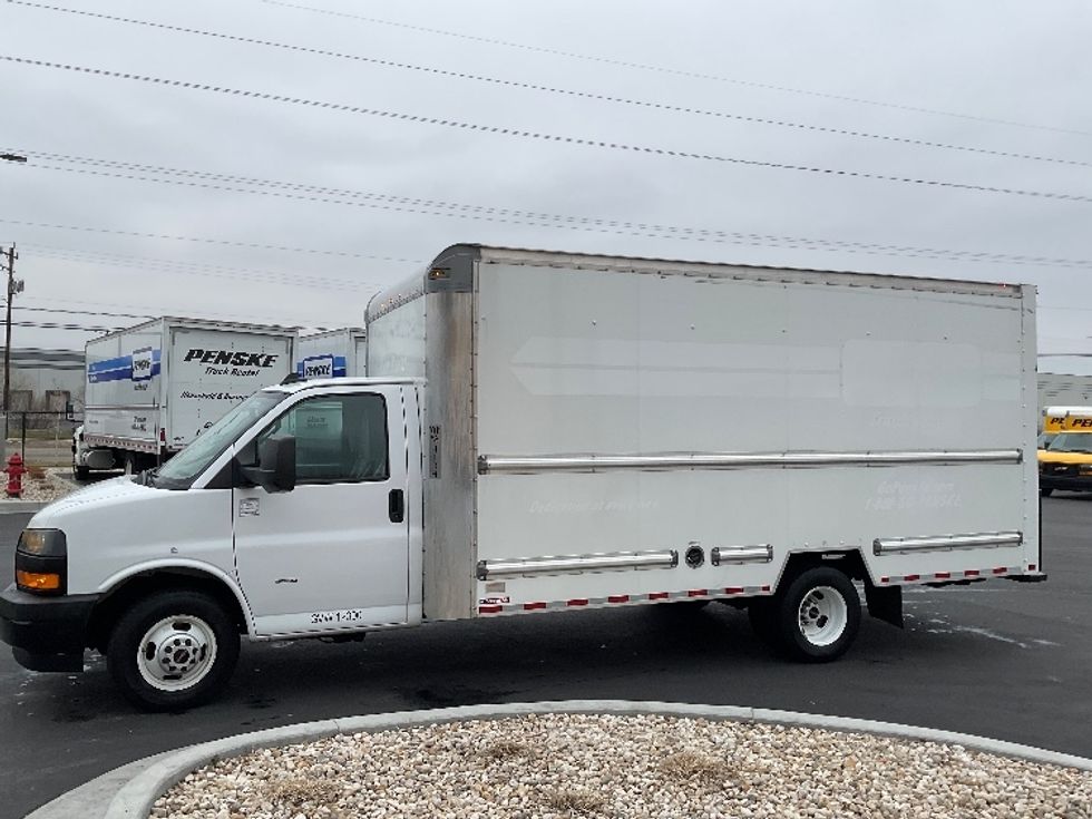 Light Duty Box Truck-Light and Medium Duty Trucks-GMC-2021-Savana G33903-Boise-ID-113,800\n\t\tmiles-$ 29,250 - Image 4