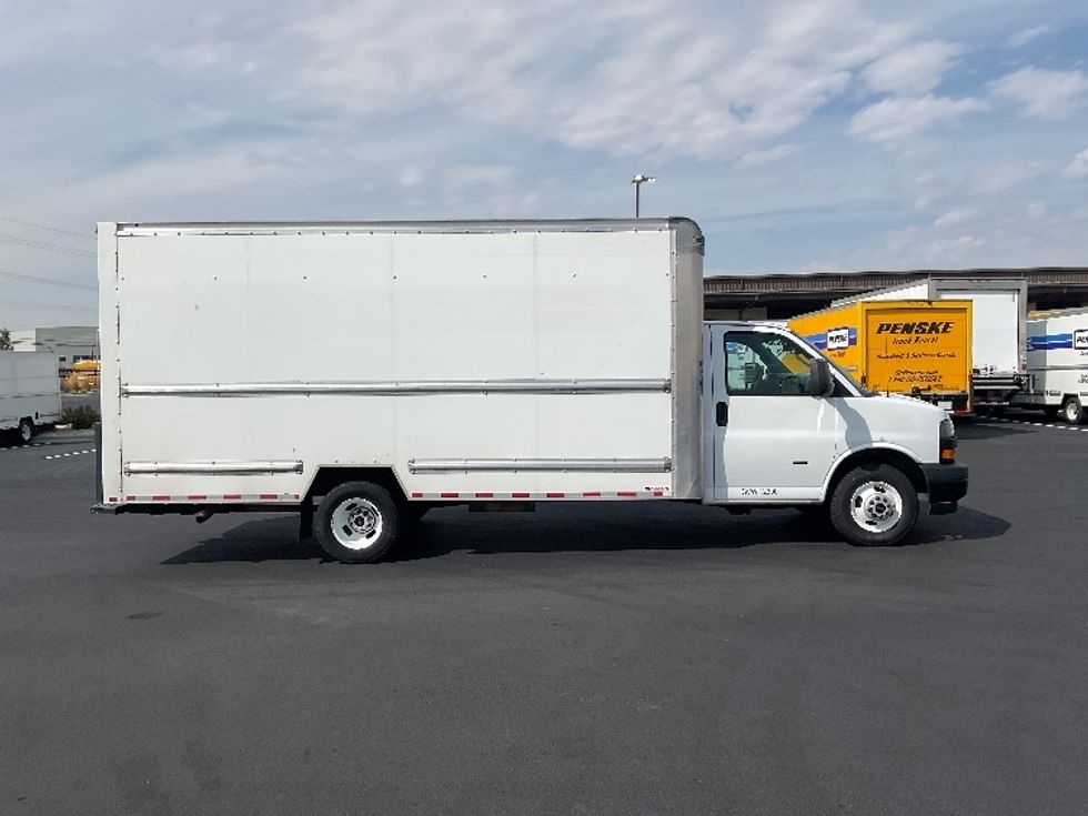 Light Duty Box Truck-Light and Medium Duty Trucks-GMC-2021-Savana G33903-Boise-ID-47,152\n\t\tmiles-$ 37,250 - Image 15