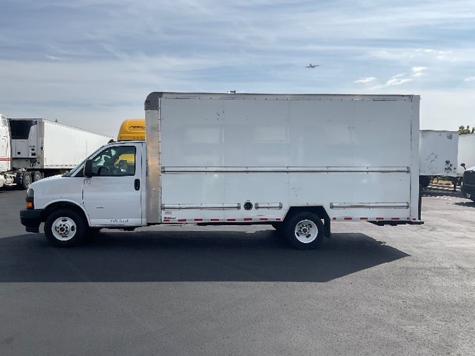 Light Duty Box Truck-Light and Medium Duty Trucks-GMC-2021-Savana G33903-Boise-ID-47,152\n\t\tmiles-$ 37,250 - Image 4
