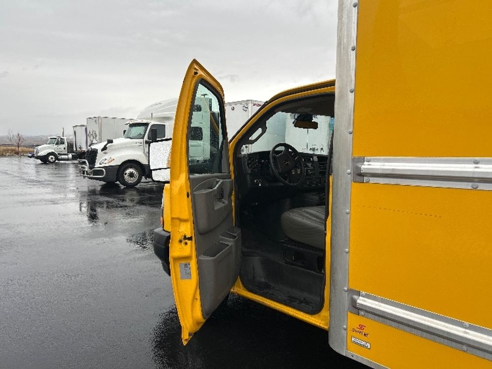 Light Duty Box Truck-Light and Medium Duty Trucks-GMC-2021-Savana G33903-Boise-ID-85,792\n\t\tmiles-$ 29,500 - Image 16