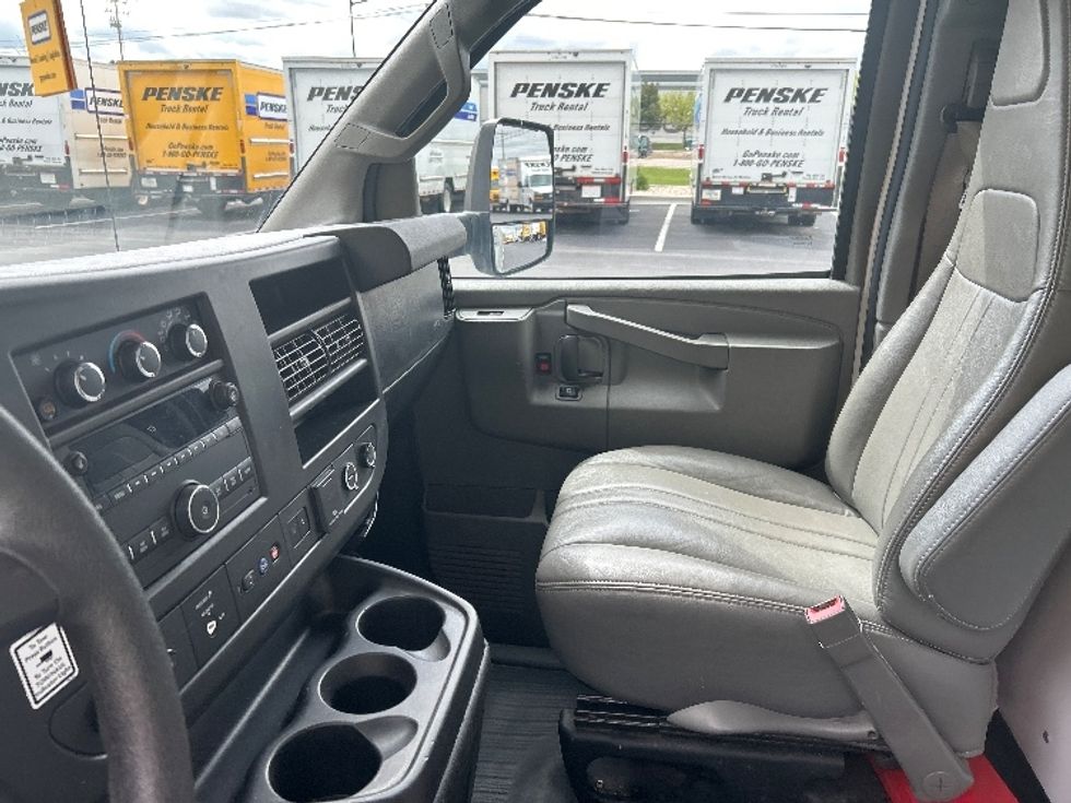 Light Duty Box Truck-Light and Medium Duty Trucks-GMC-2021-Savana G33903-Boise-ID-92,335\n\t\tmiles-$ 30,500 - Image 19