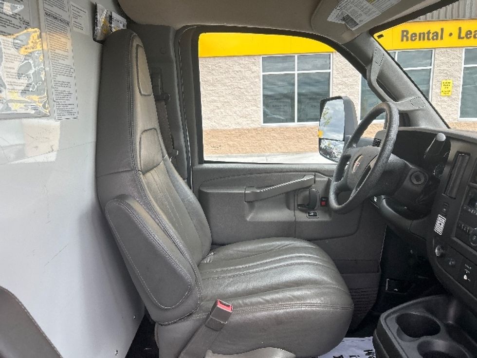 Light Duty Box Truck-Light and Medium Duty Trucks-GMC-2021-Savana G33903-Boise-ID-92,335\n\t\tmiles-$ 30,500 - Image 22