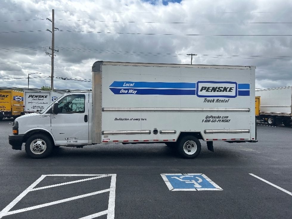 Light Duty Box Truck-Light and Medium Duty Trucks-GMC-2021-Savana G33903-Boise-ID-92,335\n\t\tmiles-$ 30,500 - Image 4