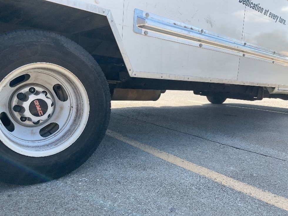 Light Duty Box Truck-Light and Medium Duty Trucks-GMC-2021-Savana G33903-Bowling Green-KY-67,984\n\t\tmiles-$ 35,000 - Image 14