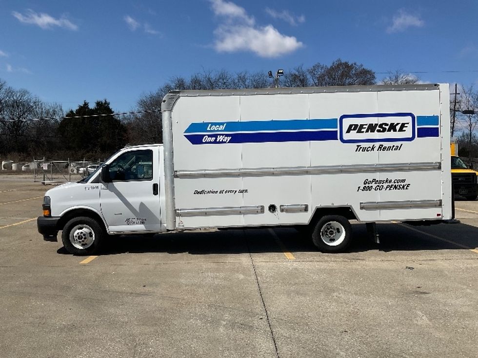 Light Duty Box Truck-Light and Medium Duty Trucks-GMC-2021-Savana G33903-Bowling Green-KY-67,984\n\t\tmiles-$ 35,000 - Image 4