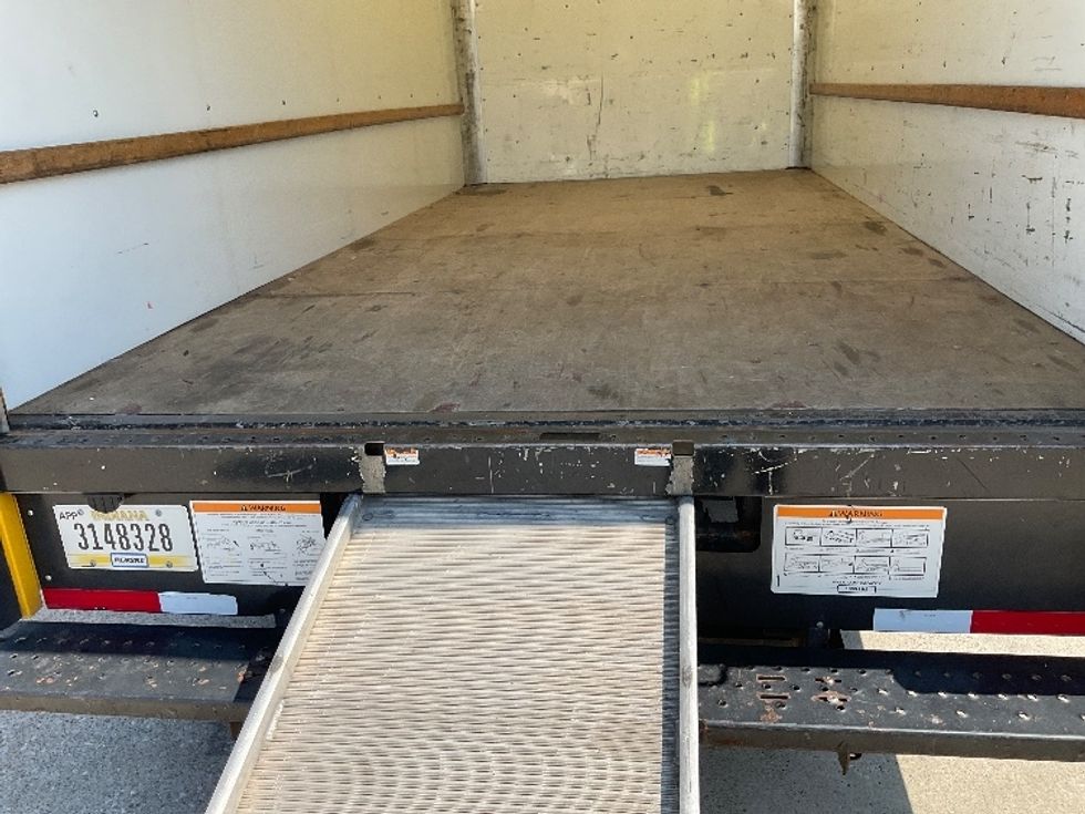 Light Duty Box Truck-Light and Medium Duty Trucks-GMC-2021-Savana G33903-Bowling Green-KY-77,926\n\t\tmiles-$ 26,750 - Image 10