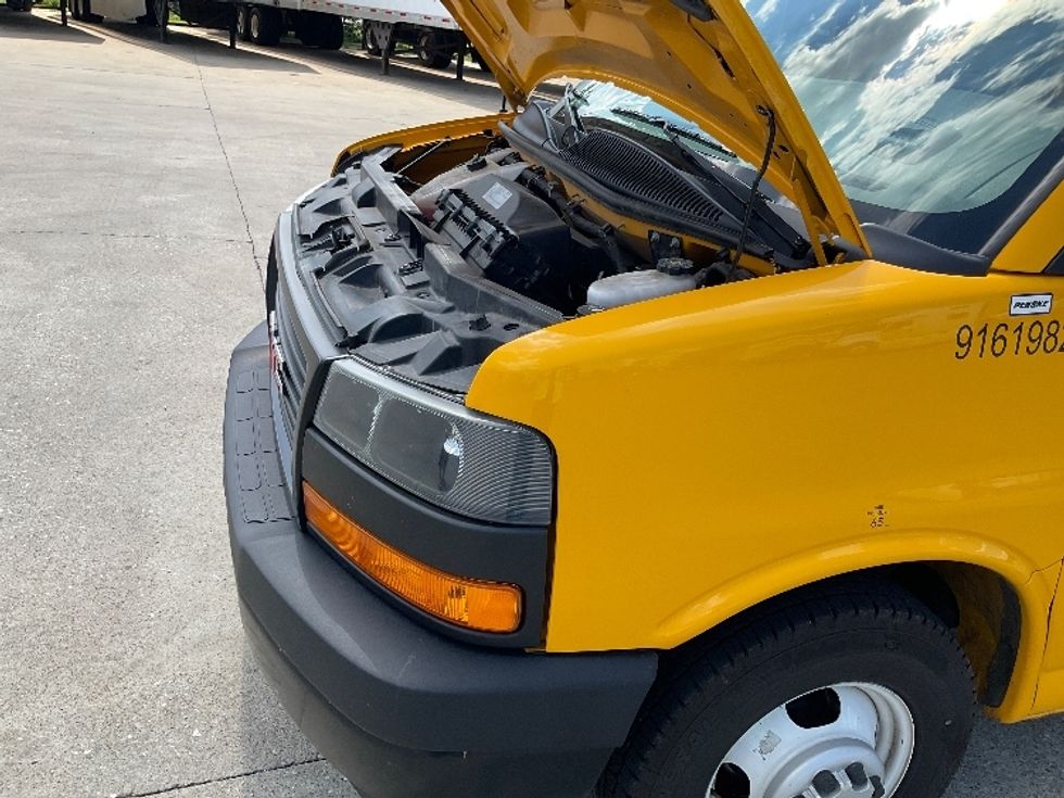 Light Duty Box Truck-Light and Medium Duty Trucks-GMC-2021-Savana G33903-Bowling Green-KY-77,926\n\t\tmiles-$ 26,750 - Image 24