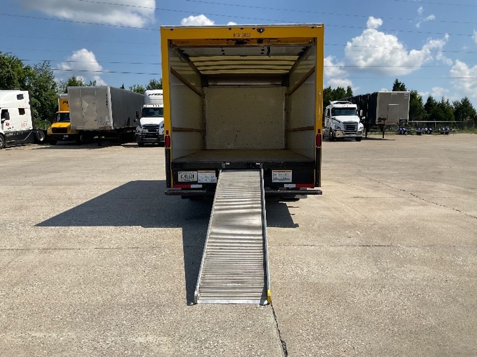 Light Duty Box Truck-Light and Medium Duty Trucks-GMC-2021-Savana G33903-Bowling Green-KY-77,926\n\t\tmiles-$ 26,750 - Image 9