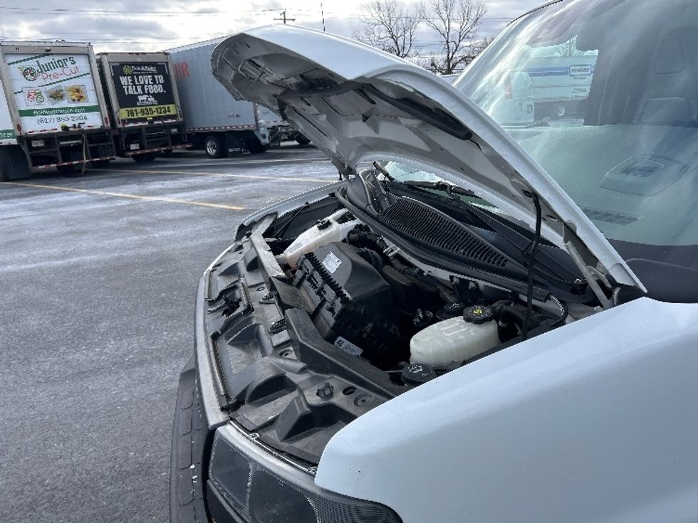 Light Duty Box Truck-Light and Medium Duty Trucks-GMC-2021-Savana G33903-Braintree-MA-100,199\n\t\tmiles-$ 27,750 - Image 24