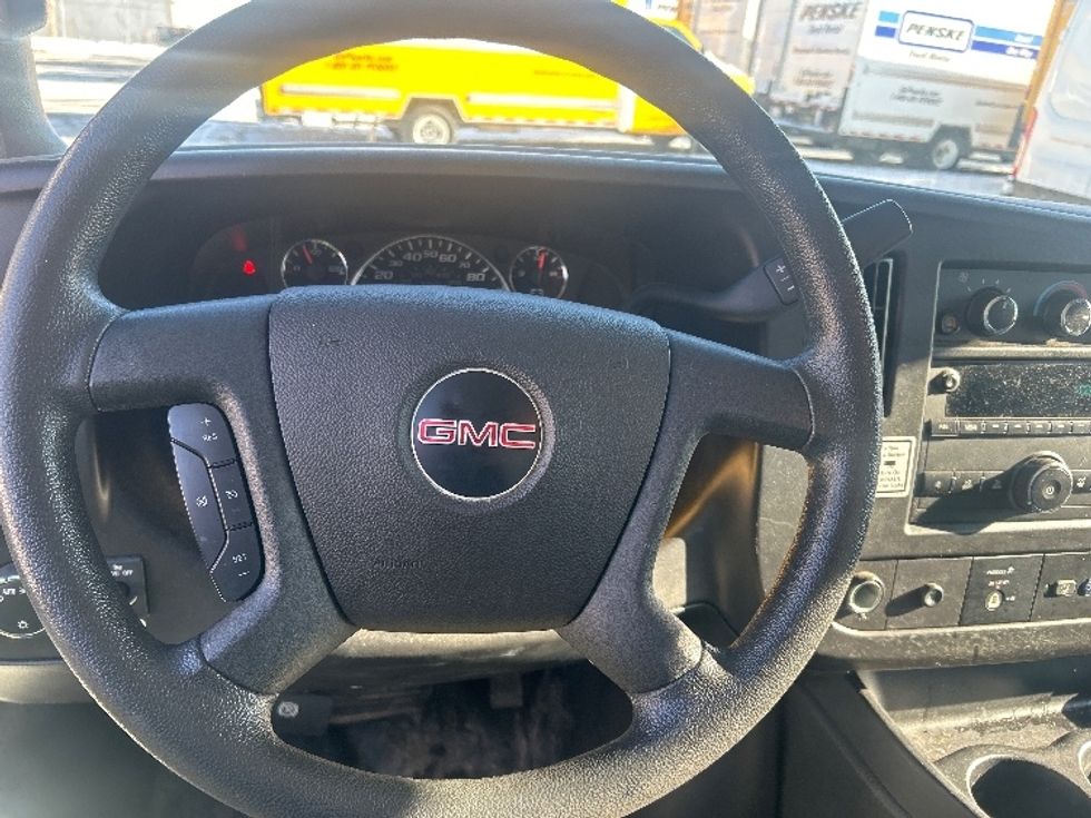 Light Duty Box Truck-Light and Medium Duty Trucks-GMC-2021-Savana G33903-Braintree-MA-102,149\n\t\tmiles-$ 27,500 - Image 18