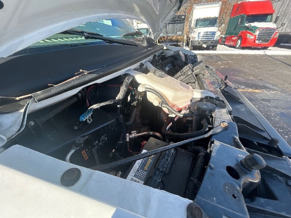 Light Duty Box Truck-Light and Medium Duty Trucks-GMC-2021-Savana G33903-Braintree-MA-102,149\n\t\tmiles-$ 27,500 - Image 23