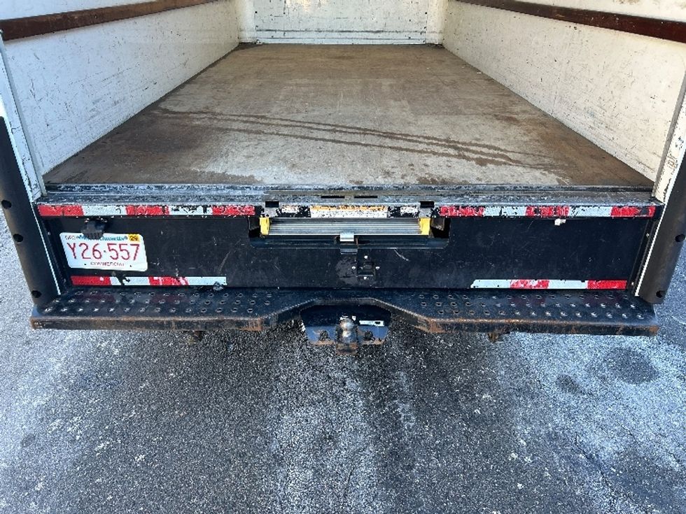 Light Duty Box Truck-Light and Medium Duty Trucks-GMC-2021-Savana G33903-Braintree-MA-104,905\n\t\tmiles-$ 27,250 - Image 10