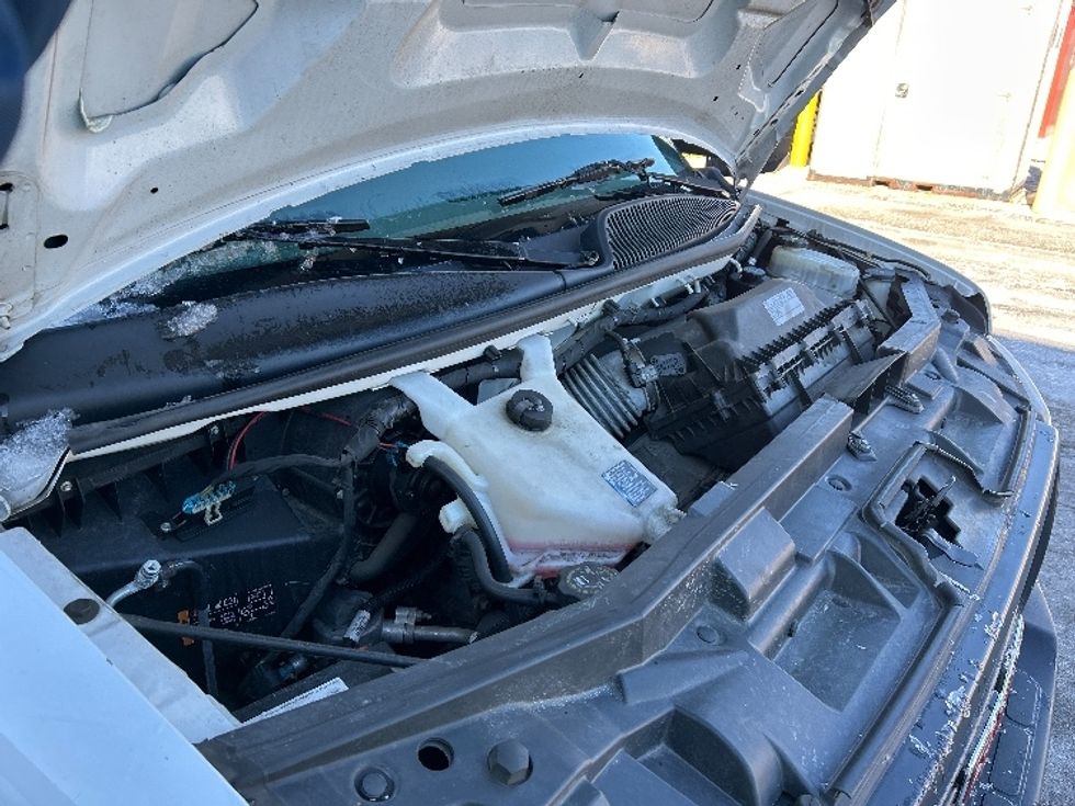 Light Duty Box Truck-Light and Medium Duty Trucks-GMC-2021-Savana G33903-Braintree-MA-104,905\n\t\tmiles-$ 27,250 - Image 23