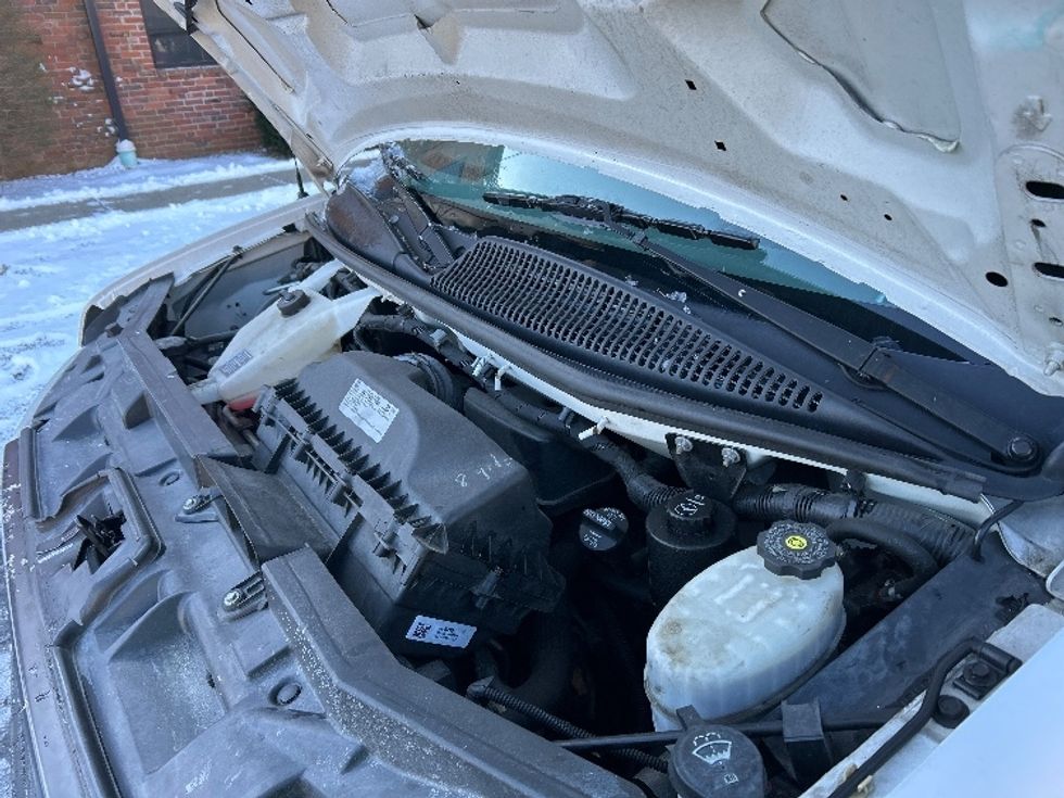 Light Duty Box Truck-Light and Medium Duty Trucks-GMC-2021-Savana G33903-Braintree-MA-104,905\n\t\tmiles-$ 27,250 - Image 24