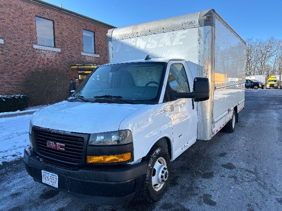 Light Duty Box Truck-Light and Medium Duty Trucks-GMC-2021-Savana G33903-Braintree-MA-104,905\n\t\tmiles-$ 27,250 - Image 3