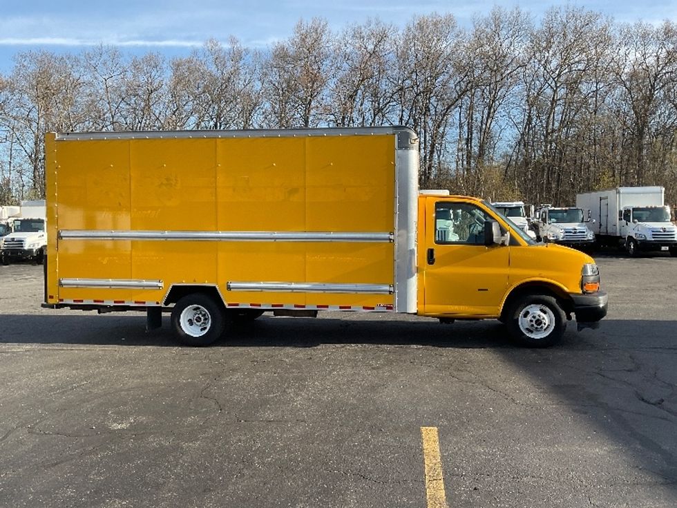Light Duty Box Truck-Light and Medium Duty Trucks-GMC-2021-Savana G33903-Braintree-MA-108,257\n\t\tmiles-$ 24,250 - Image 15