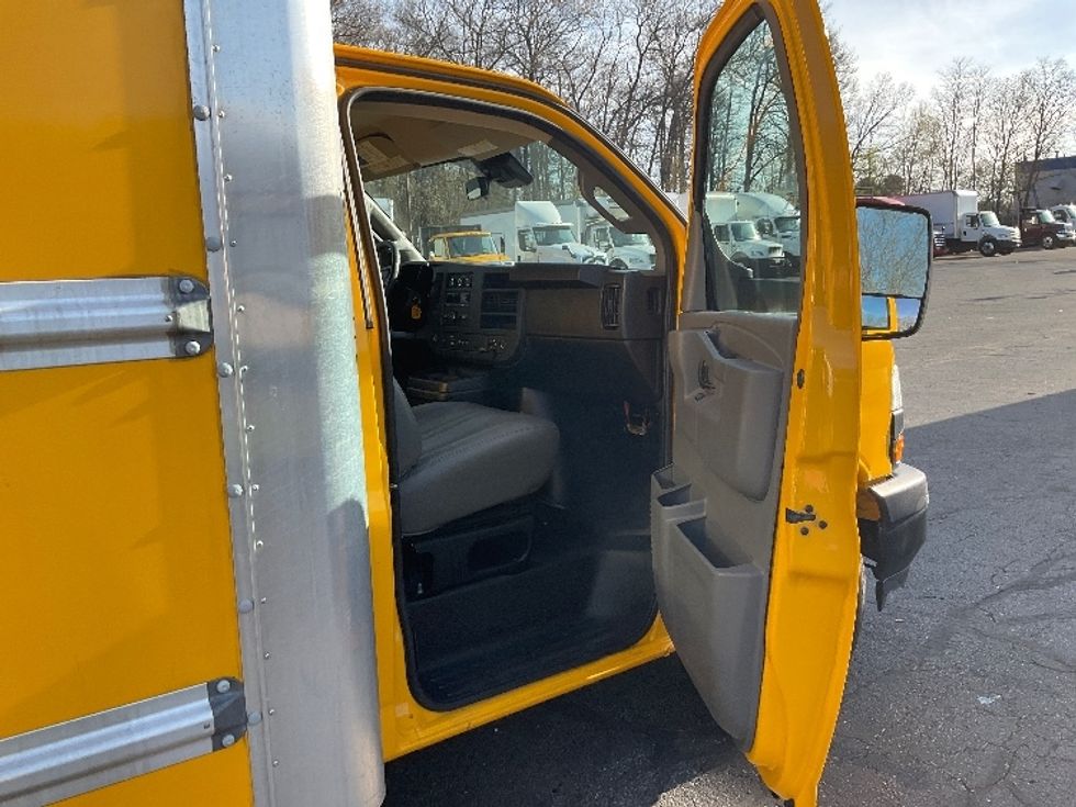 Light Duty Box Truck-Light and Medium Duty Trucks-GMC-2021-Savana G33903-Braintree-MA-108,257\n\t\tmiles-$ 24,250 - Image 20