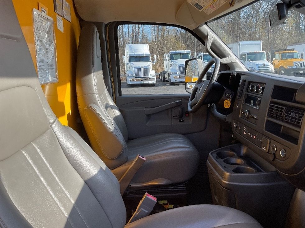 Light Duty Box Truck-Light and Medium Duty Trucks-GMC-2021-Savana G33903-Braintree-MA-108,257\n\t\tmiles-$ 24,250 - Image 22