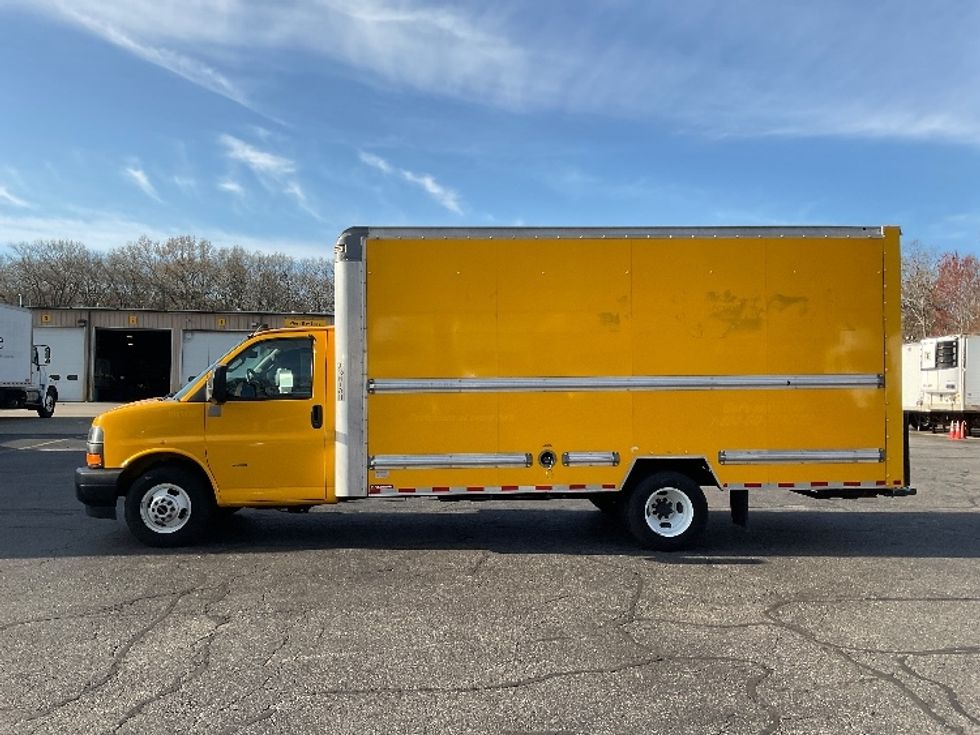 Light Duty Box Truck-Light and Medium Duty Trucks-GMC-2021-Savana G33903-Braintree-MA-108,257\n\t\tmiles-$ 24,250 - Image 4