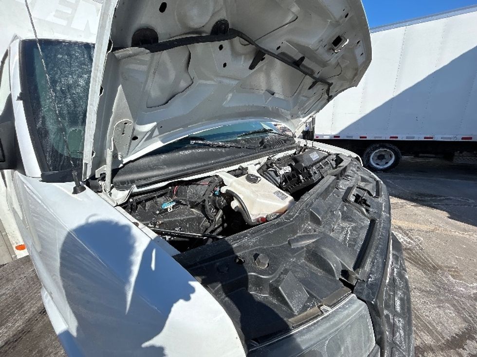 Light Duty Box Truck-Light and Medium Duty Trucks-GMC-2021-Savana G33903-Braintree-MA-112,467\n\t\tmiles-$ 26,500 - Image 24