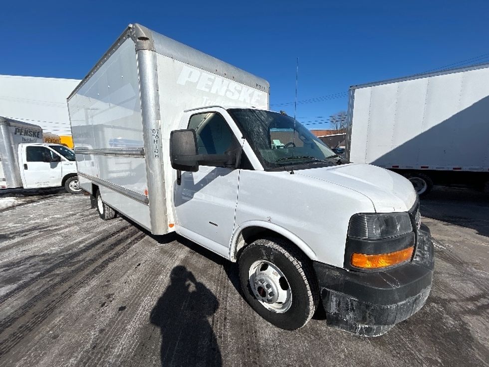 Light Duty Box Truck-Light and Medium Duty Trucks-GMC-2021-Savana G33903-Braintree-MA-112,467\n\t\tmiles-$ 26,500 - Image 26