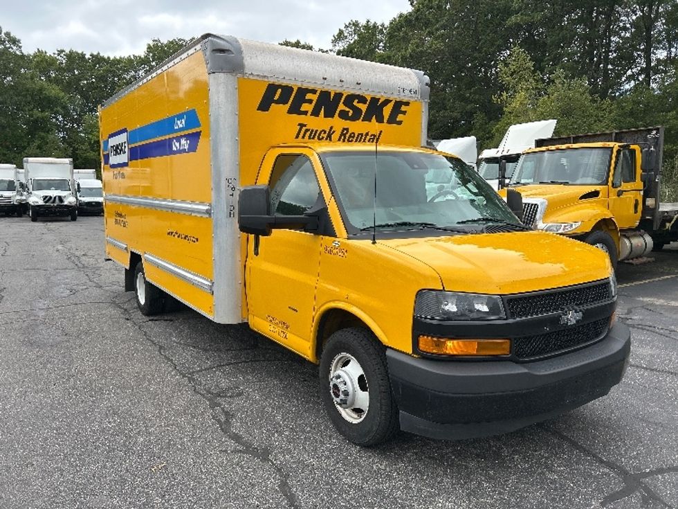 Light Duty Box Truck-Light and Medium Duty Trucks-GMC-2021-Savana G33903-Braintree-MA-116,856\n\t\tmiles-$ 20,500 - Image 1