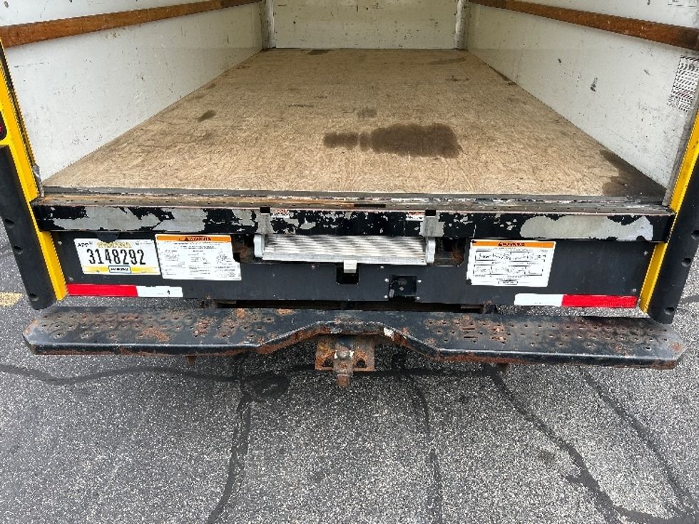 Light Duty Box Truck-Light and Medium Duty Trucks-GMC-2021-Savana G33903-Braintree-MA-116,856\n\t\tmiles-$ 20,500 - Image 10