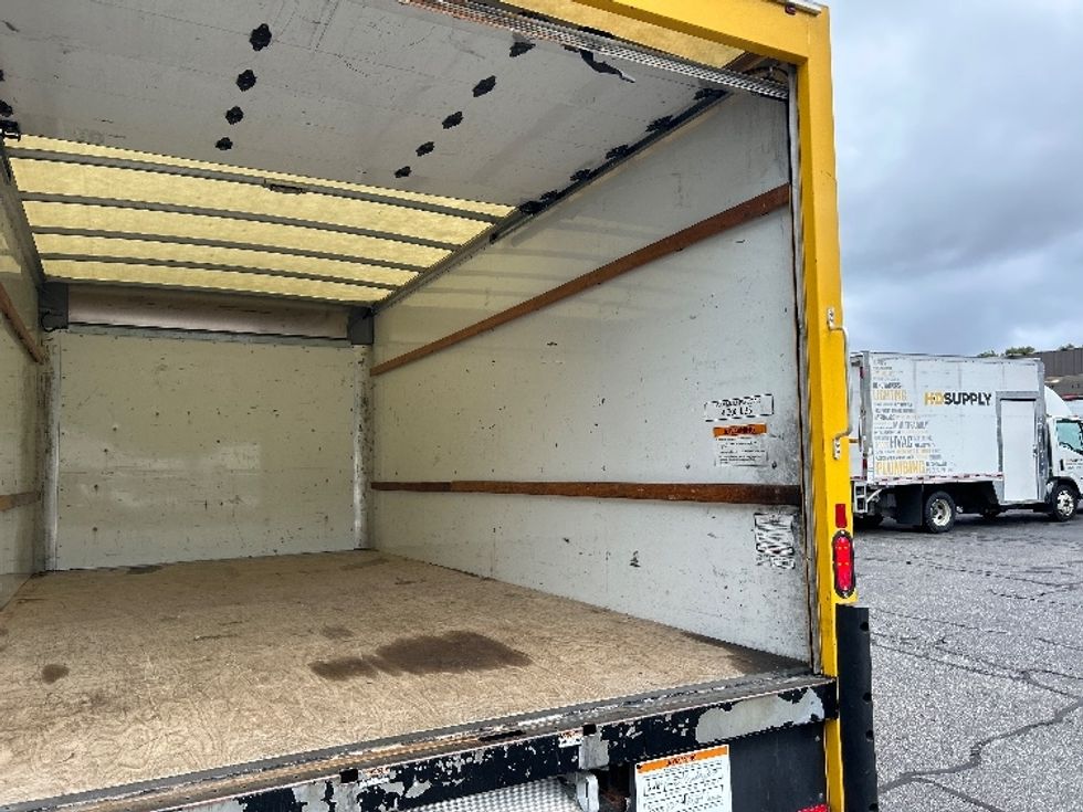 Light Duty Box Truck-Light and Medium Duty Trucks-GMC-2021-Savana G33903-Braintree-MA-116,856\n\t\tmiles-$ 20,500 - Image 12