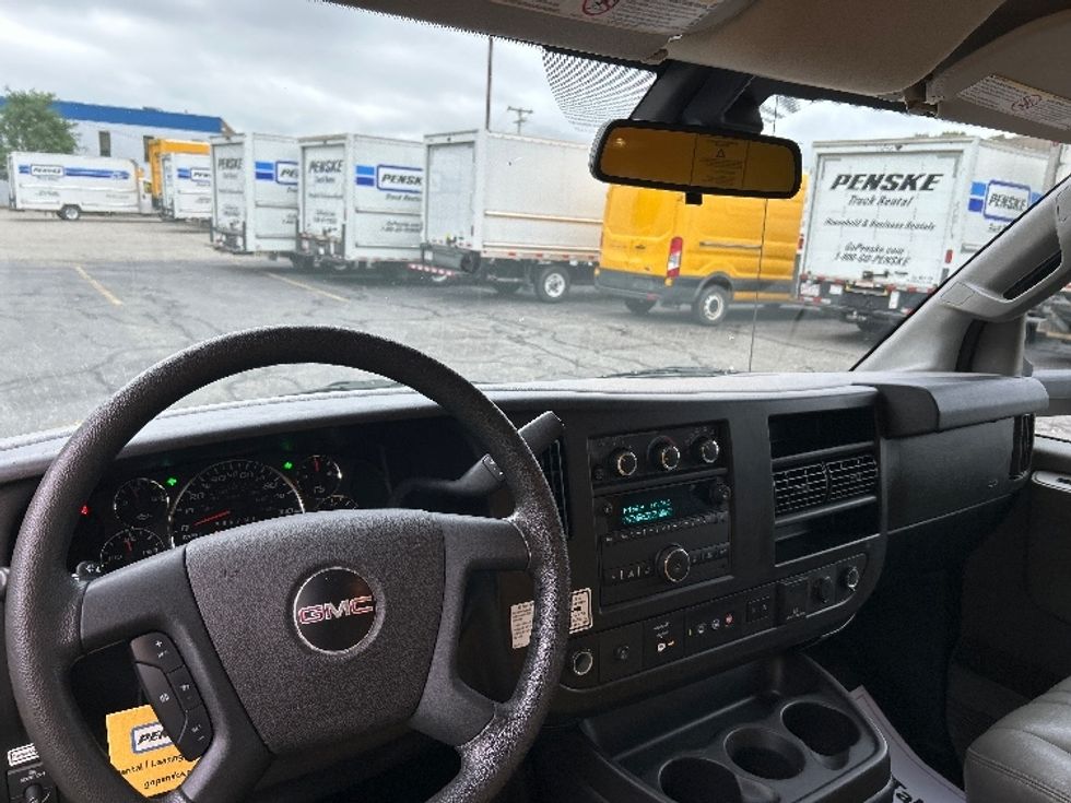 Light Duty Box Truck-Light and Medium Duty Trucks-GMC-2021-Savana G33903-Braintree-MA-116,856\n\t\tmiles-$ 20,500 - Image 18