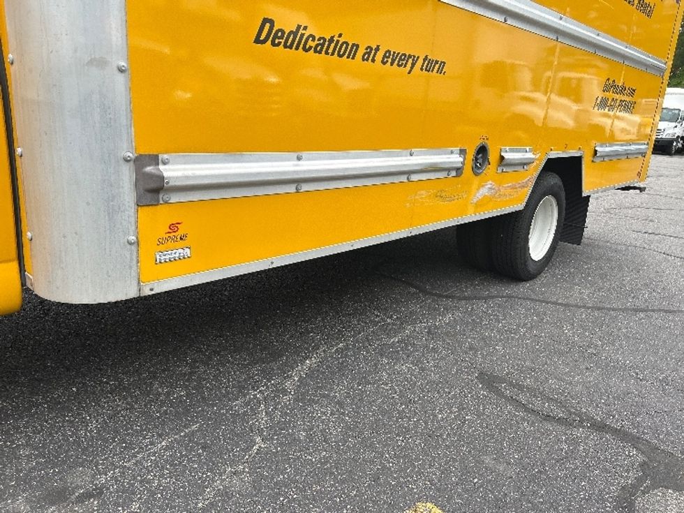 Light Duty Box Truck-Light and Medium Duty Trucks-GMC-2021-Savana G33903-Braintree-MA-116,856\n\t\tmiles-$ 20,500 - Image 5