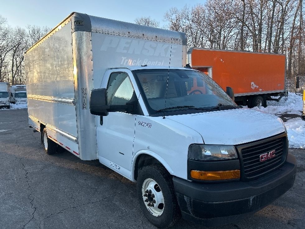 Light Duty Box Truck-Light and Medium Duty Trucks-GMC-2021-Savana G33903-Braintree-MA-120,978\n\t\tmiles-$ 25,500 - Image 1